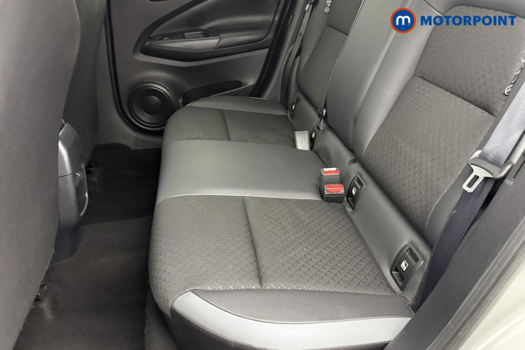Nissan Juke N-Connecta Automatic Petrol SUV - Stock Number (1566898) - 22nd supplementary image