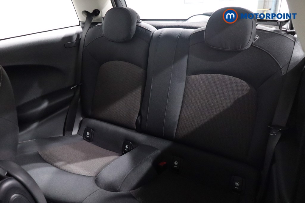 Mini Hatchback Cooper Classic Manual Petrol Hatchback - Stock Number (1567418) - 5th supplementary image