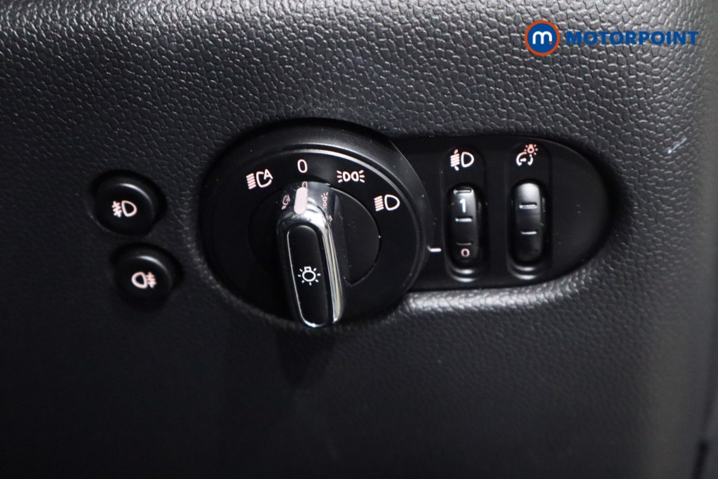 Mini Hatchback Cooper Classic Manual Petrol Hatchback - Stock Number (1567418) - 21st supplementary image