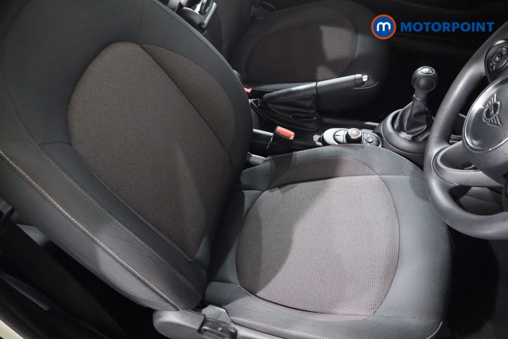 Mini Hatchback Cooper Classic Manual Petrol Hatchback - Stock Number (1567418) - 25th supplementary image