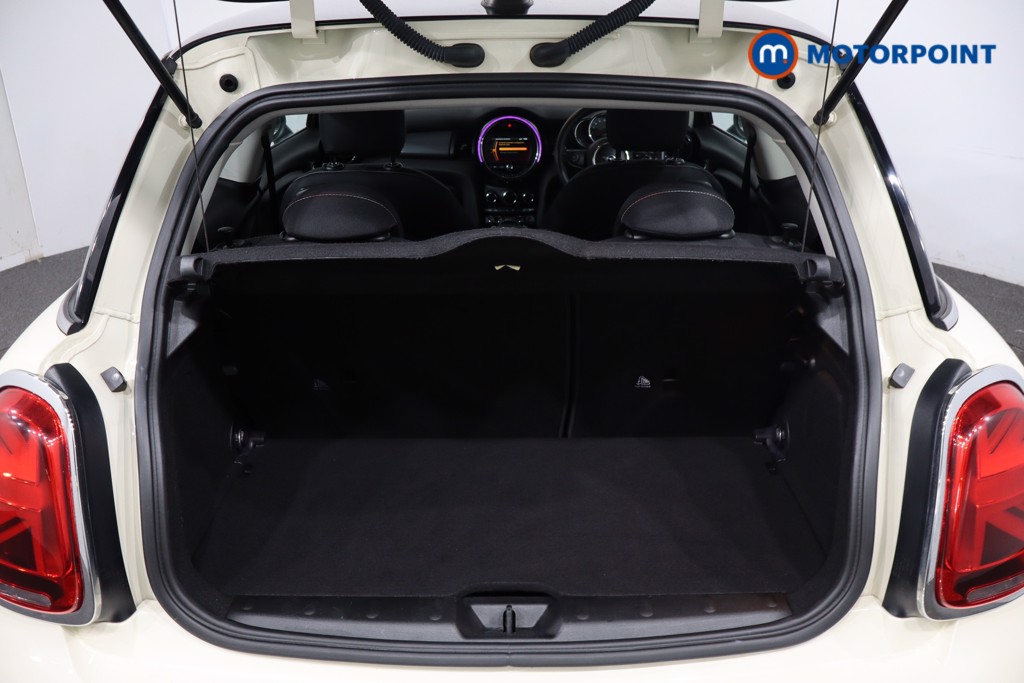 Mini Hatchback Cooper Classic Manual Petrol Hatchback - Stock Number (1567418) - 31st supplementary image