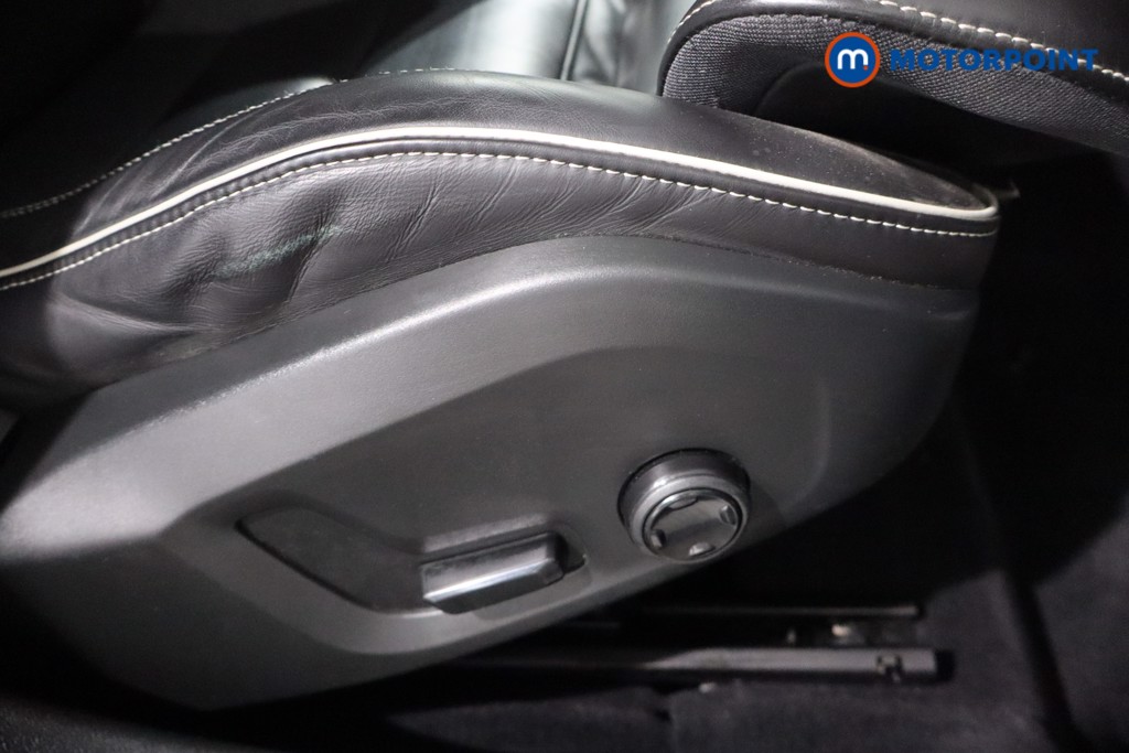 Volvo V60 R Design Automatic Petrol Estate - Stock Number (1567571) - 18th supplementary image