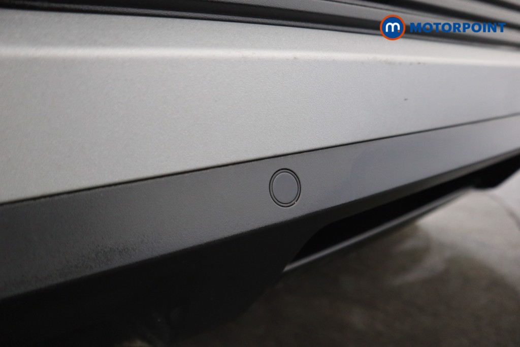 Ford Explorer Premium Automatic Electric SUV - Stock Number (1567690) - 18th supplementary image