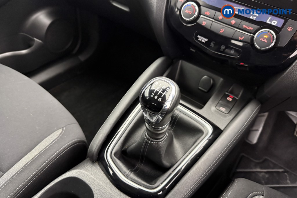 Nissan Qashqai Acenta Premium Manual Diesel SUV - Stock Number (1567829) - 12th supplementary image
