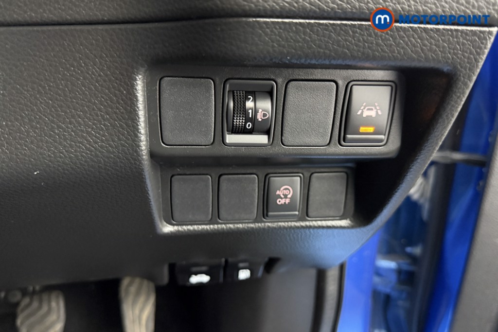Nissan Qashqai Acenta Premium Manual Diesel SUV - Stock Number (1567829) - 15th supplementary image