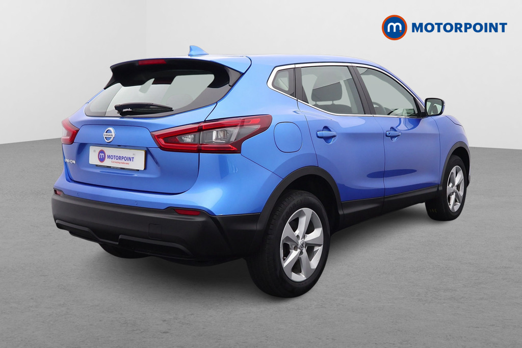 Nissan Qashqai Acenta Premium Manual Diesel SUV - Stock Number (1567829) - Drivers side rear corner