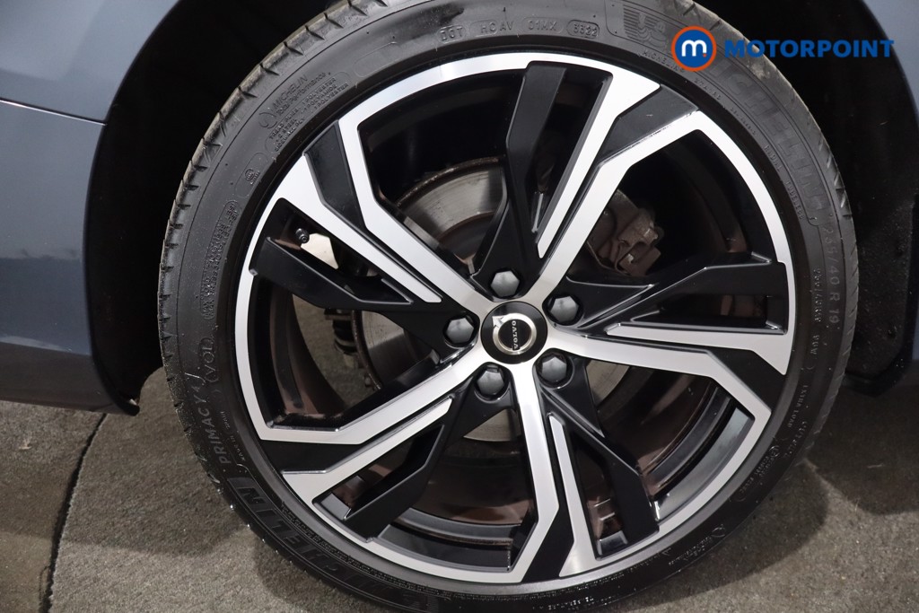 Volvo V60 Plus Automatic Petrol Estate - Stock Number (1567839) - 9th supplementary image