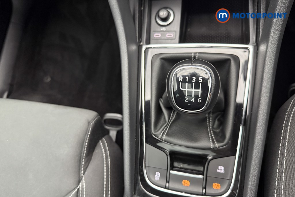 Skoda Karoq Sportline Manual Petrol SUV - Stock Number (1567889) - 11th supplementary image