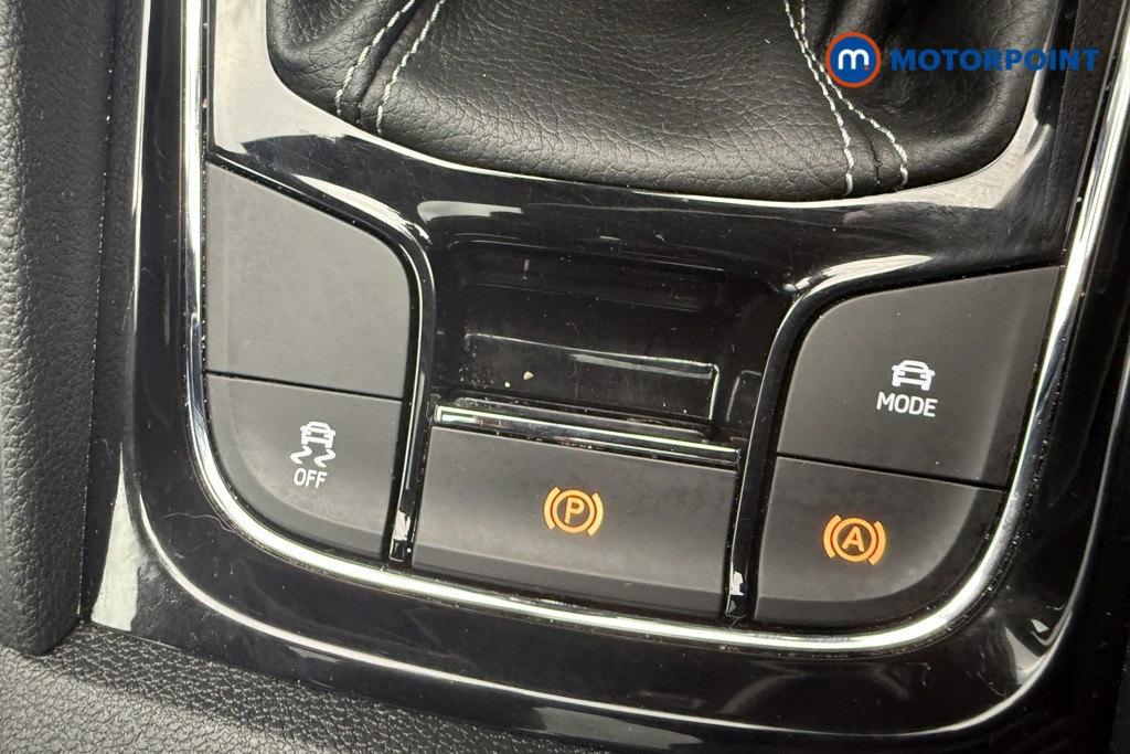 Skoda Karoq Sportline Manual Petrol SUV - Stock Number (1567889) - 12th supplementary image