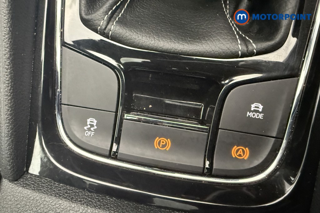 Skoda Karoq Sportline Manual Petrol SUV - Stock Number (1567889) - 13th supplementary image