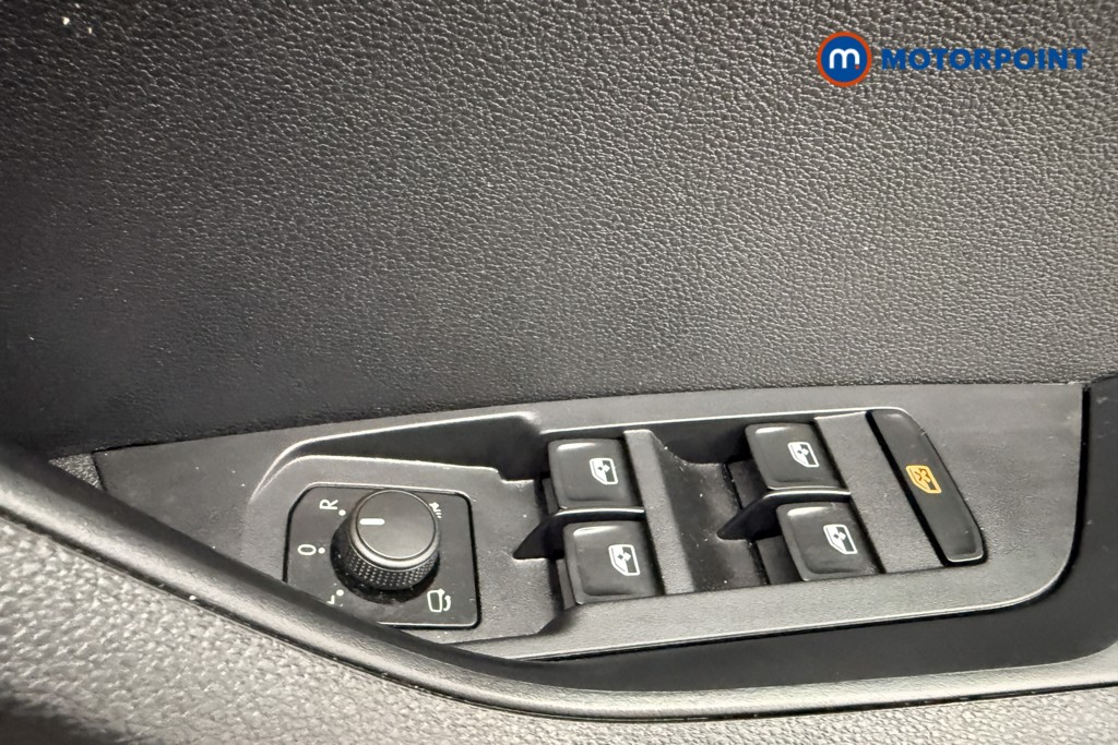 Skoda Karoq Sportline Manual Petrol SUV - Stock Number (1567889) - 18th supplementary image
