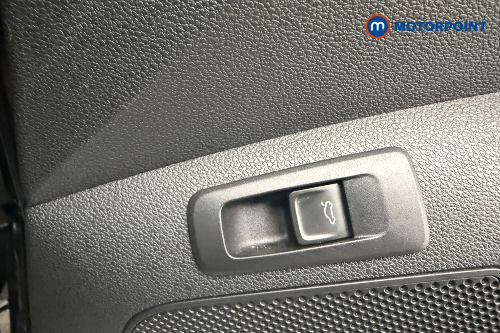 Skoda Karoq Sportline Manual Petrol SUV - Stock Number (1567889) - 19th supplementary image