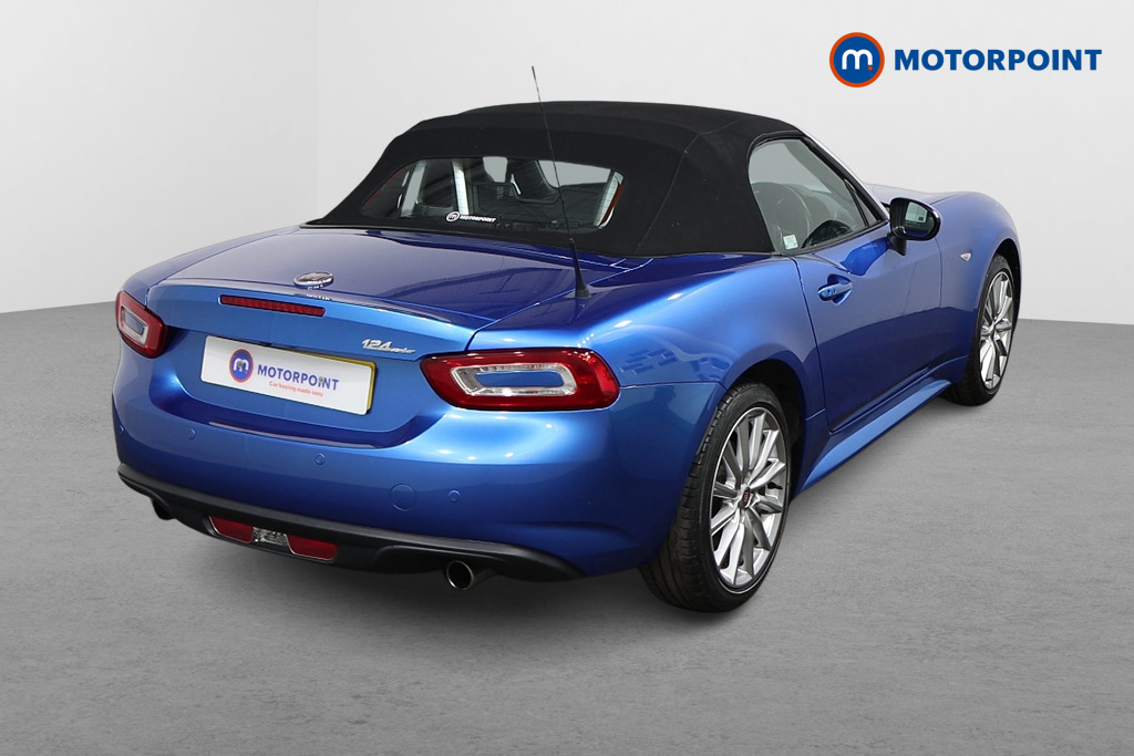 Fiat 124 Spider Lusso Manual Petrol Convertible - Stock Number (1568219) - Drivers side rear corner
