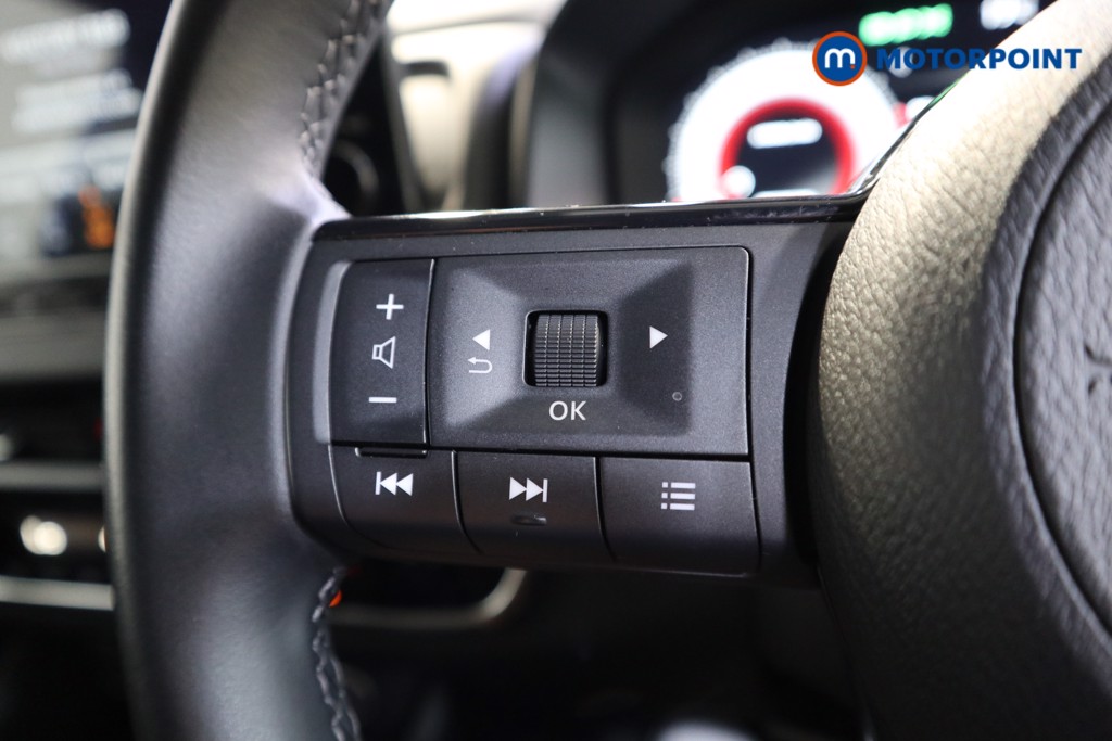 Nissan Qashqai N-Connecta Manual Petrol SUV - Stock Number (1568267) - 4th supplementary image