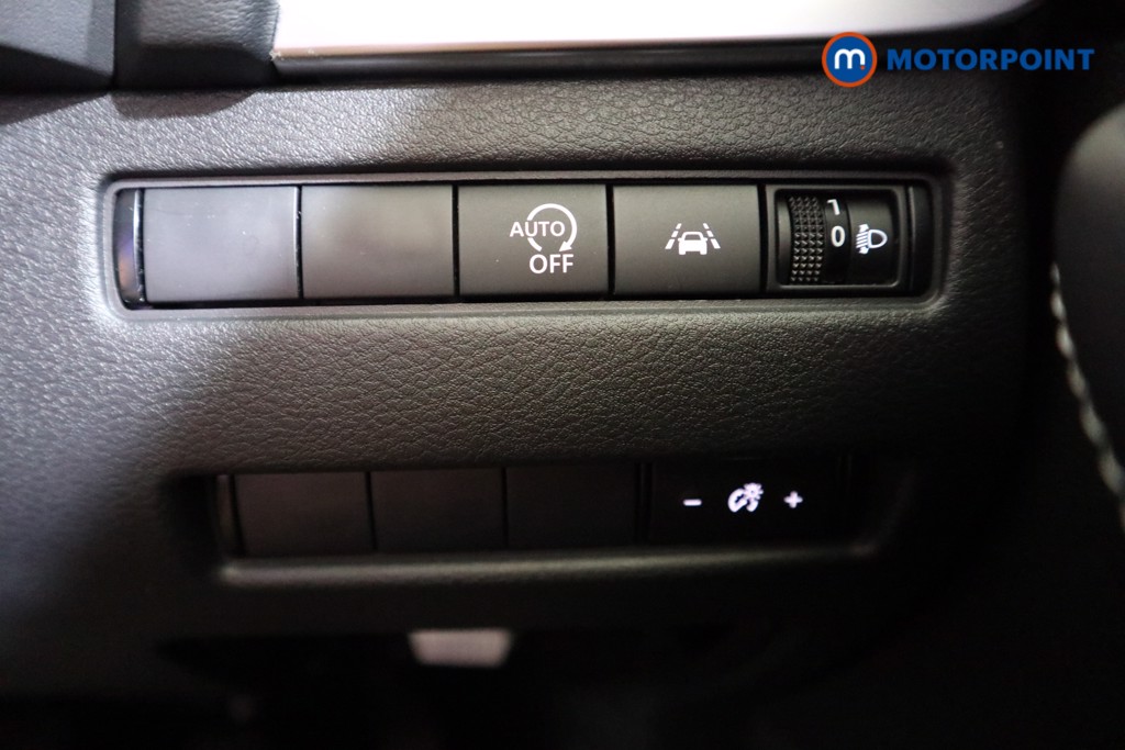 Nissan Qashqai N-Connecta Manual Petrol SUV - Stock Number (1568267) - 7th supplementary image