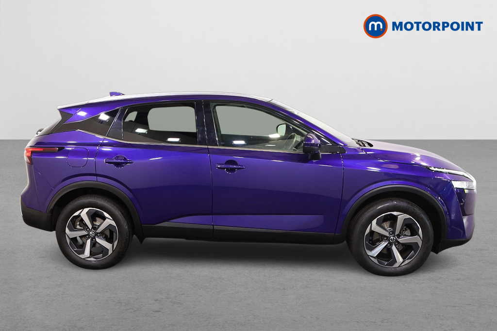 Nissan Qashqai N-Connecta Manual Petrol SUV - Stock Number (1568267) - Drivers side