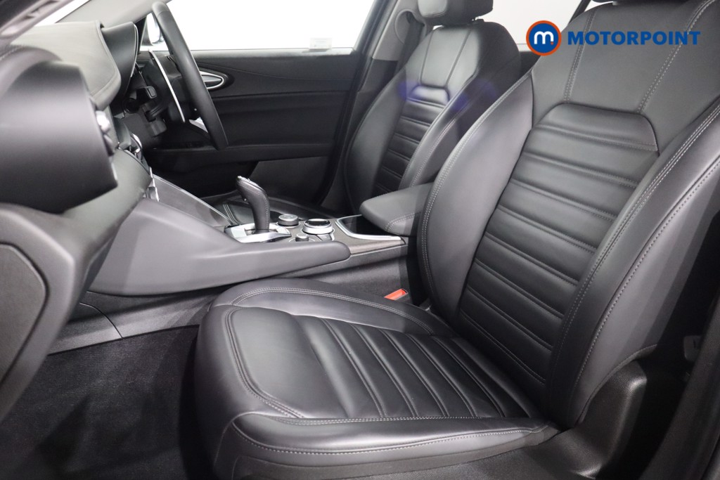 Alfa Romeo Giulia Lusso Ti Automatic Diesel Saloon - Stock Number (1568494) - 4th supplementary image