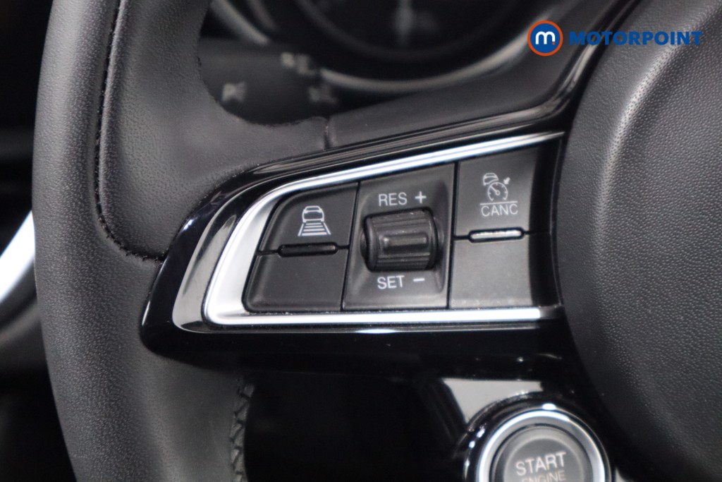 Alfa Romeo Giulia Lusso Ti Automatic Diesel Saloon - Stock Number (1568494) - 7th supplementary image