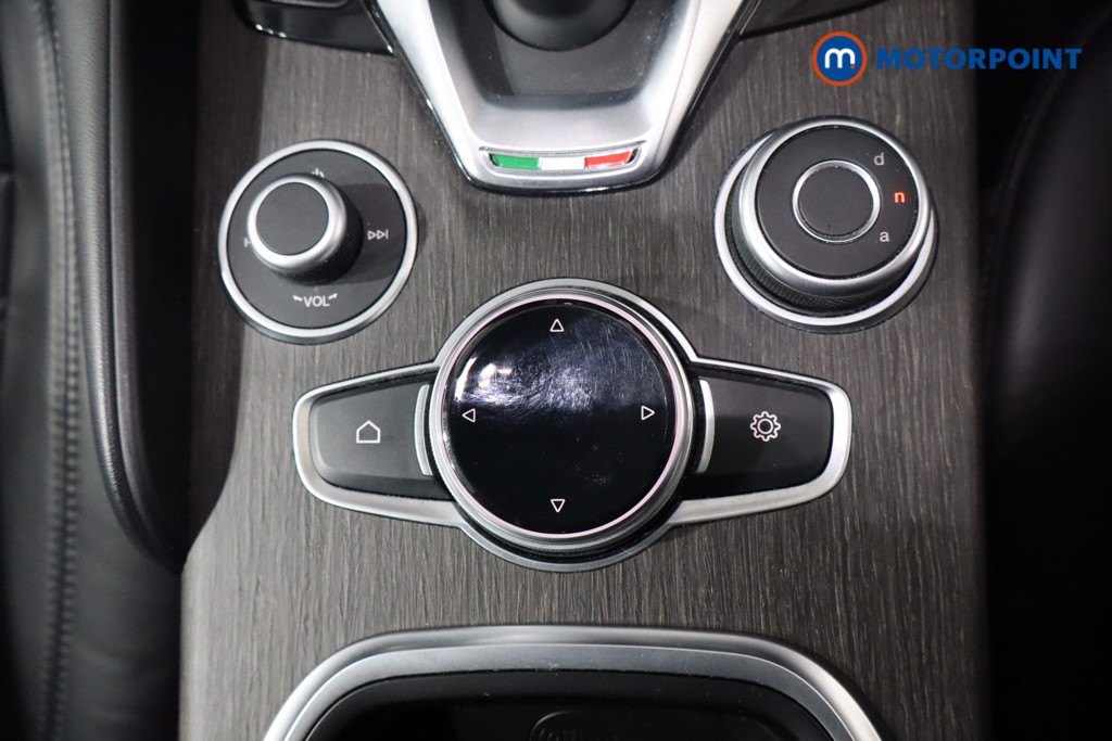 Alfa Romeo Giulia Lusso Ti Automatic Diesel Saloon - Stock Number (1568494) - 19th supplementary image