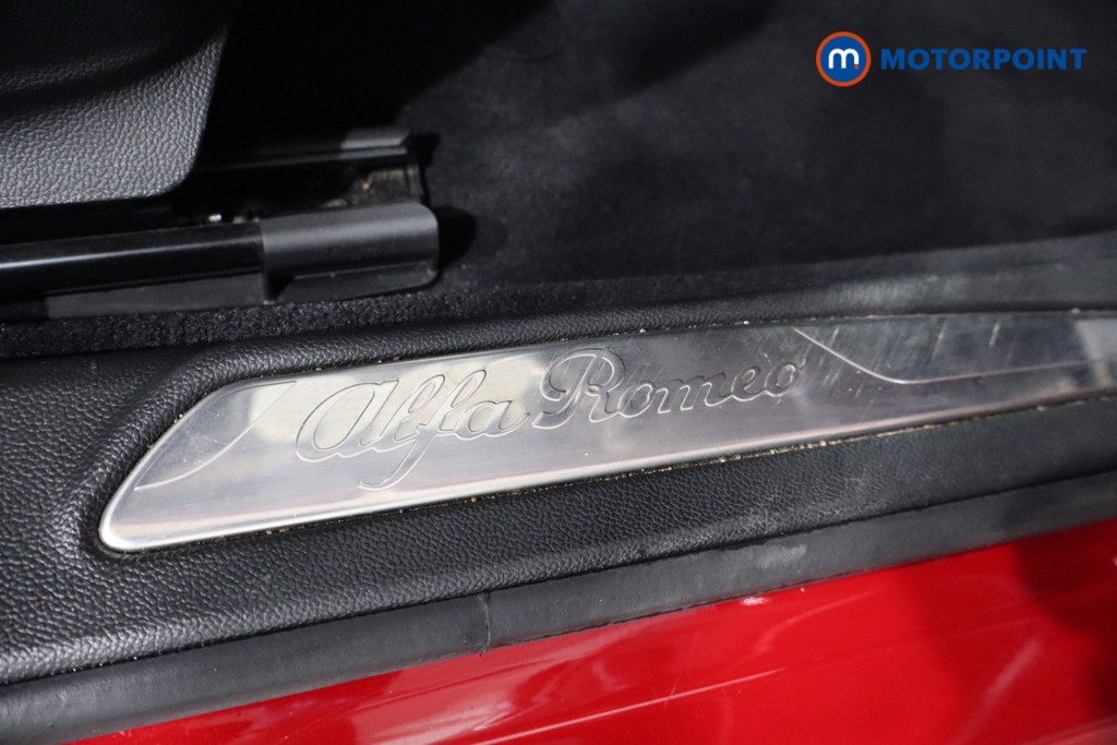 Alfa Romeo Giulia Lusso Ti Automatic Diesel Saloon - Stock Number (1568494) - 23rd supplementary image