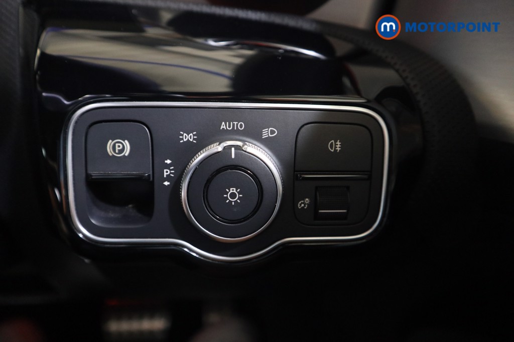 Mercedes-Benz A Class Amg Line Executive Edition Automatic Petrol Hatchback - Stock Number (1537663) - 7th supplementary image
