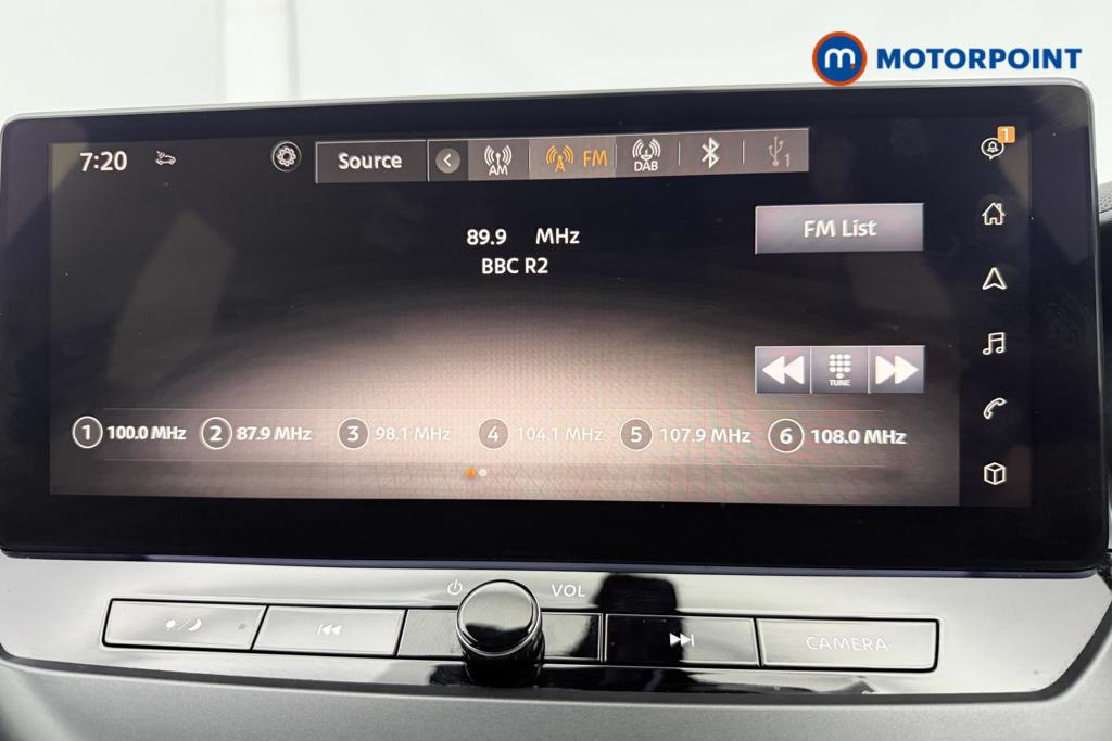 Nissan Juke N-Connecta Automatic Petrol SUV - Stock Number (1553913) - 4th supplementary image
