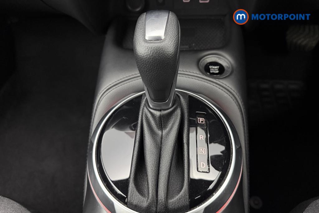 Nissan Juke N-Connecta Automatic Petrol SUV - Stock Number (1553913) - 7th supplementary image