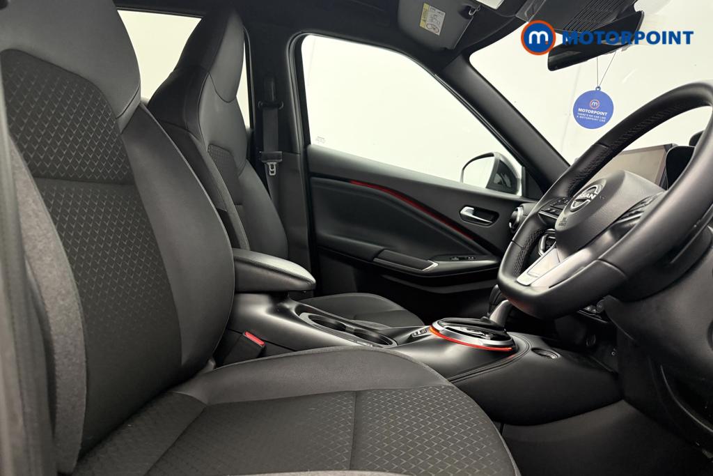 Nissan Juke N-Connecta Automatic Petrol SUV - Stock Number (1553913) - 8th supplementary image