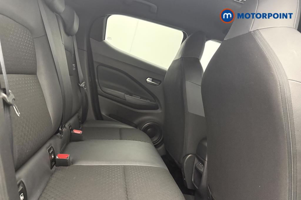 Nissan Juke N-Connecta Automatic Petrol SUV - Stock Number (1553913) - 9th supplementary image