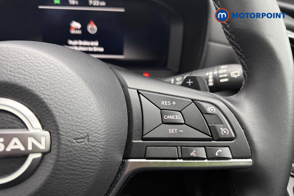 Nissan Juke N-Connecta Automatic Petrol SUV - Stock Number (1553913) - 15th supplementary image