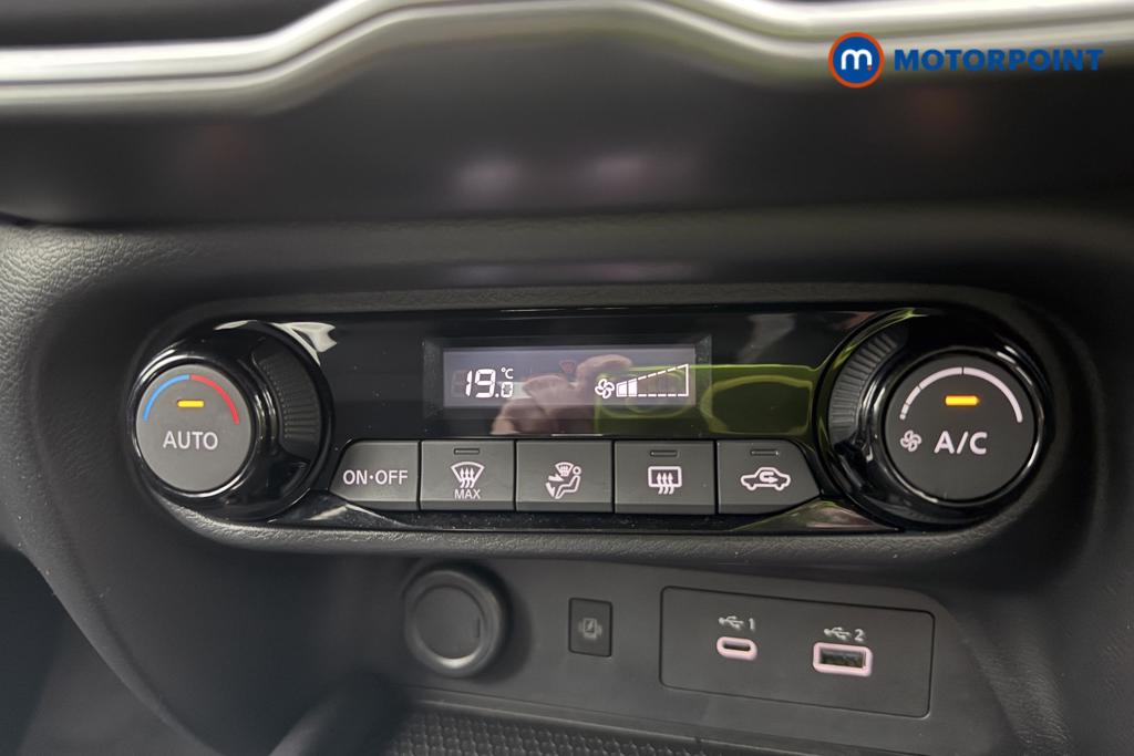 Nissan Juke N-Connecta Automatic Petrol SUV - Stock Number (1553913) - 16th supplementary image
