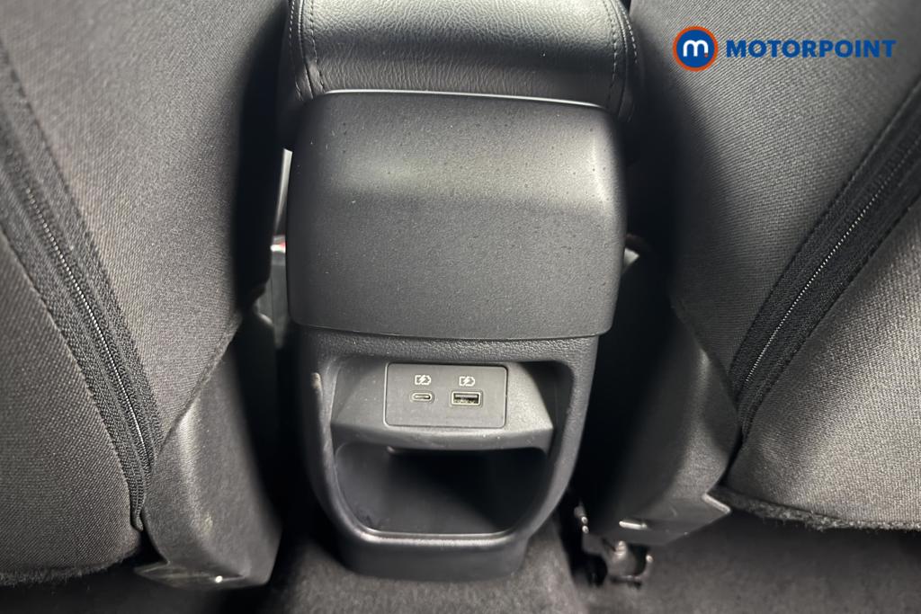 Nissan Juke N-Connecta Automatic Petrol SUV - Stock Number (1553913) - 20th supplementary image