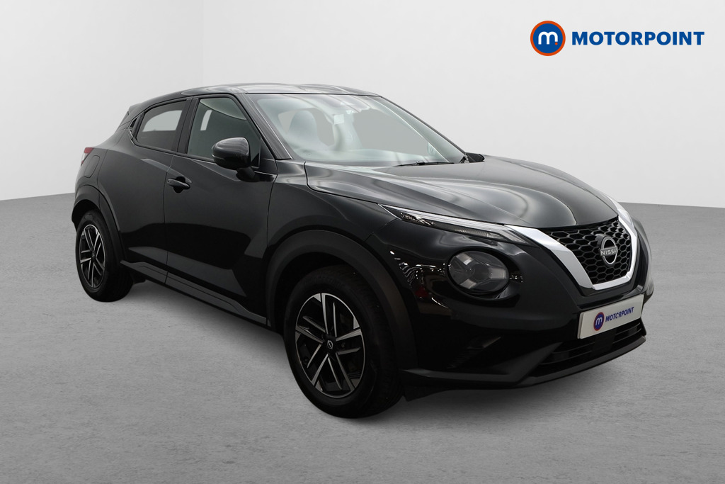 Nissan Juke N-Connecta Automatic Petrol SUV - Stock Number (1553913) - Drivers side front corner