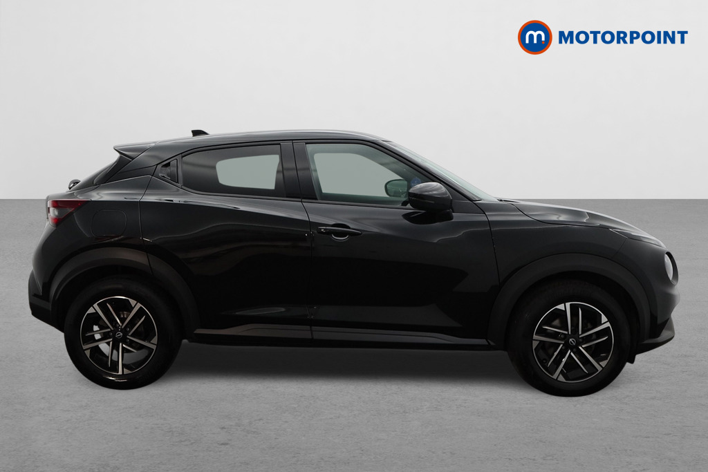 Nissan Juke N-Connecta Automatic Petrol SUV - Stock Number (1553913) - Drivers side