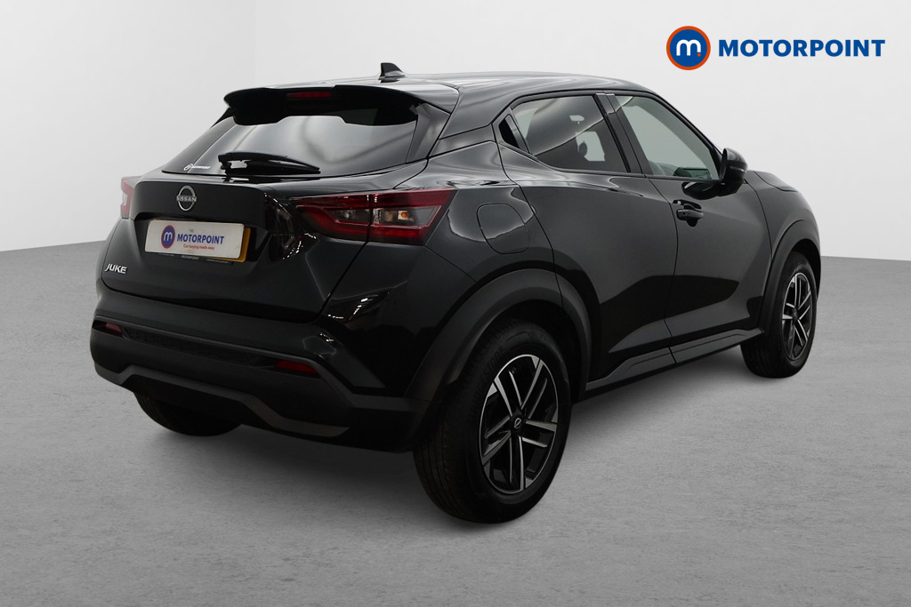 Nissan Juke N-Connecta Automatic Petrol SUV - Stock Number (1553913) - Drivers side rear corner