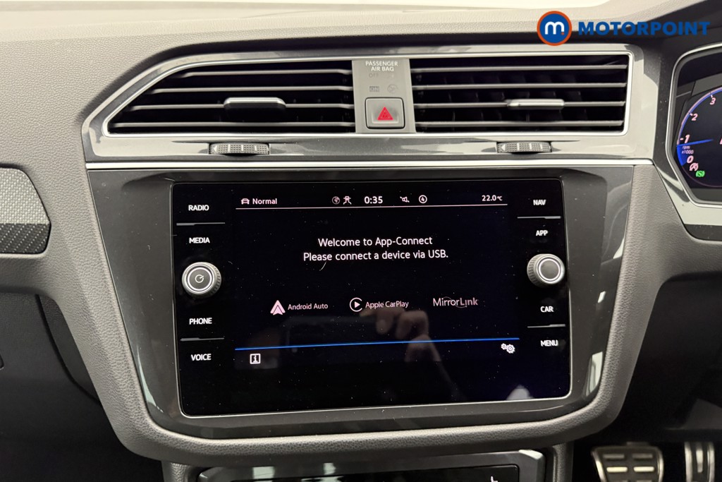 Volkswagen Tiguan R-Line Automatic Petrol SUV - Stock Number (1554904) - 2nd supplementary image