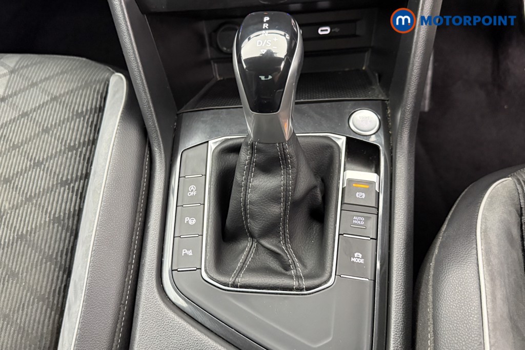 Volkswagen Tiguan R-Line Automatic Petrol SUV - Stock Number (1554904) - 13th supplementary image