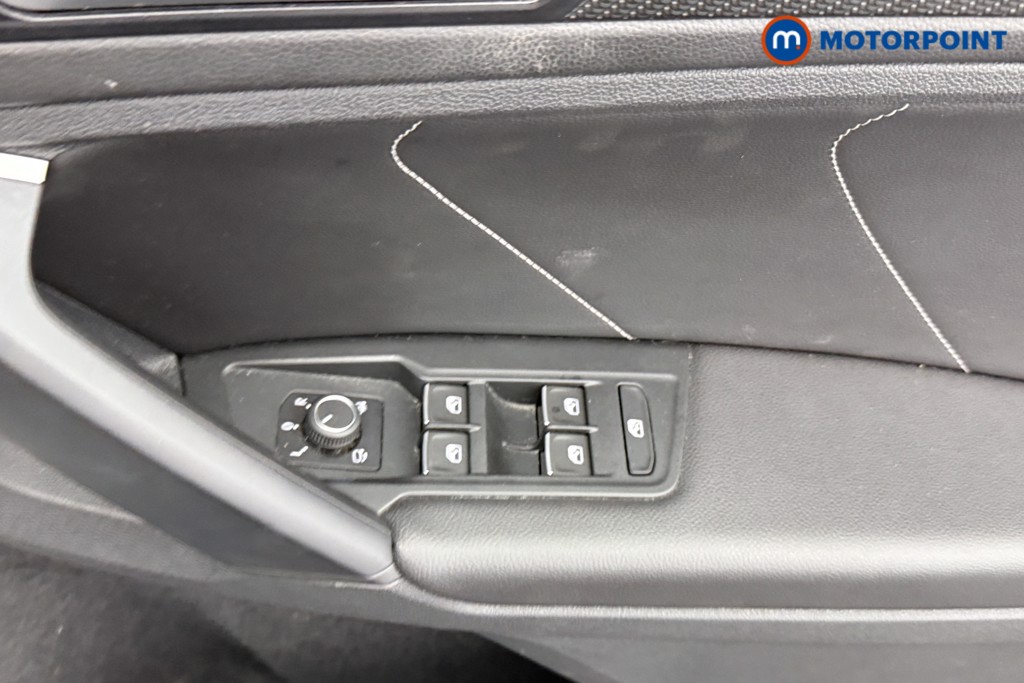 Volkswagen Tiguan R-Line Automatic Petrol SUV - Stock Number (1554904) - 17th supplementary image