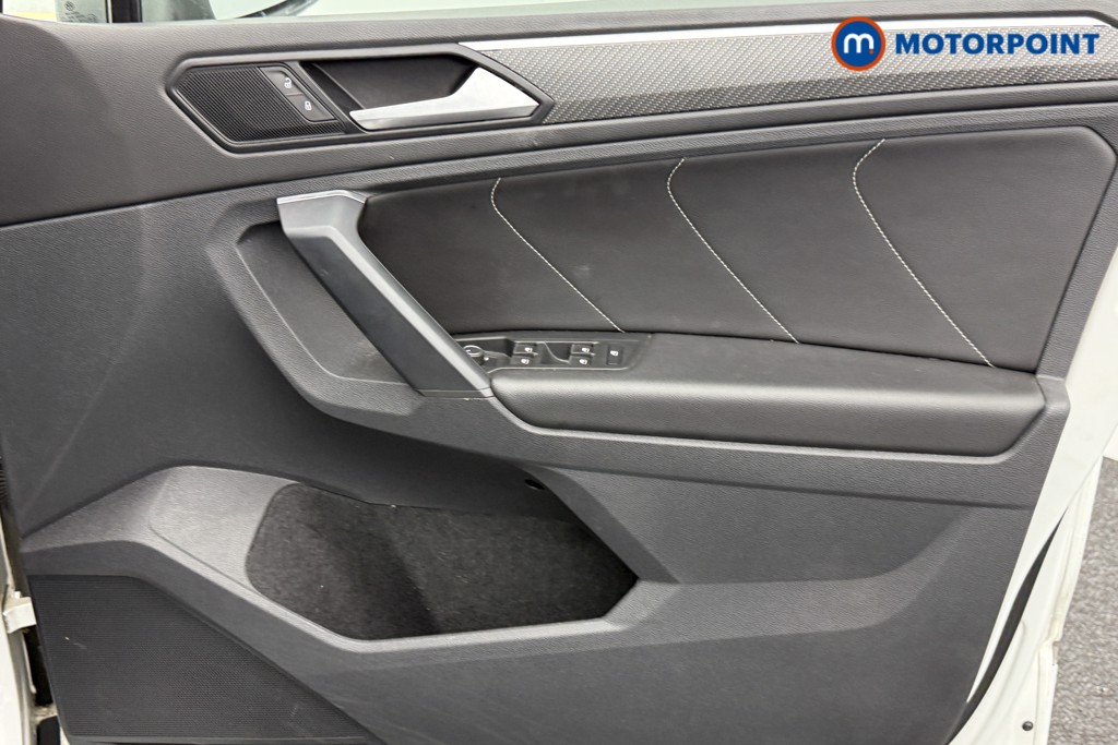 Volkswagen Tiguan R-Line Automatic Petrol SUV - Stock Number (1554904) - 18th supplementary image