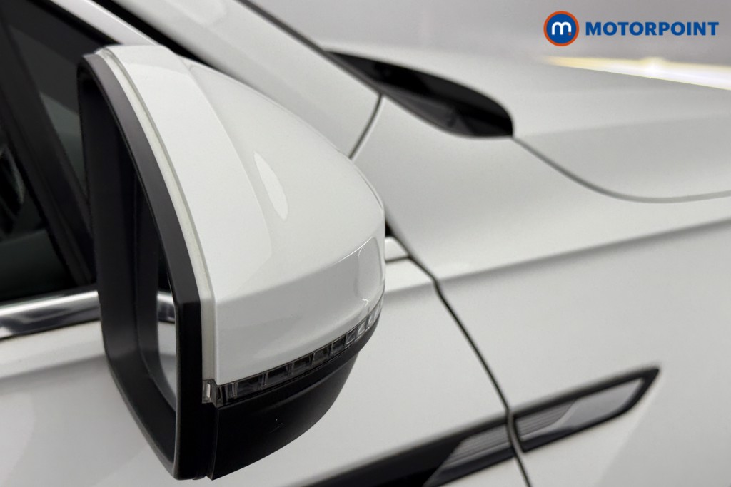 Volkswagen Tiguan R-Line Automatic Petrol SUV - Stock Number (1554904) - 19th supplementary image