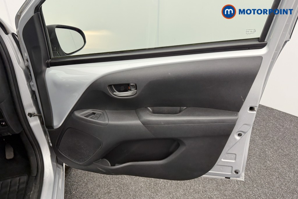 Toyota Aygo X-Trend Manual Petrol Hatchback - Stock Number (1556851) - 13th supplementary image