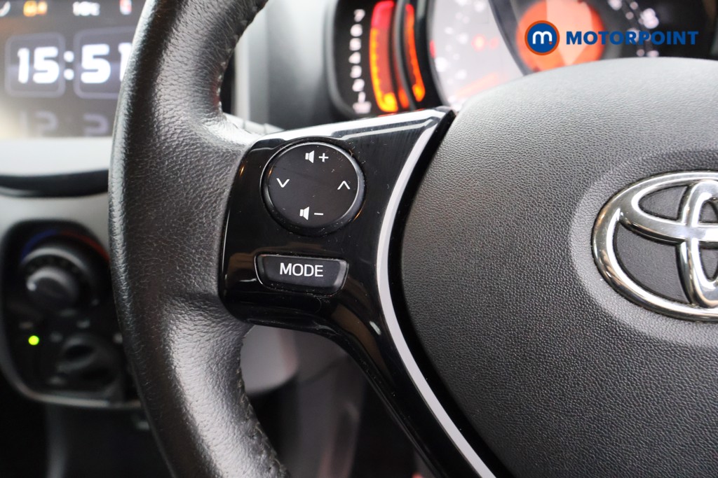 Toyota Aygo X-Play Manual Petrol Hatchback - Stock Number (1558906) - 2nd supplementary image