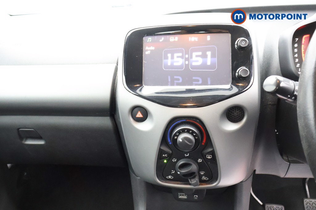 Toyota Aygo X-Play Manual Petrol Hatchback - Stock Number (1558906) - 5th supplementary image