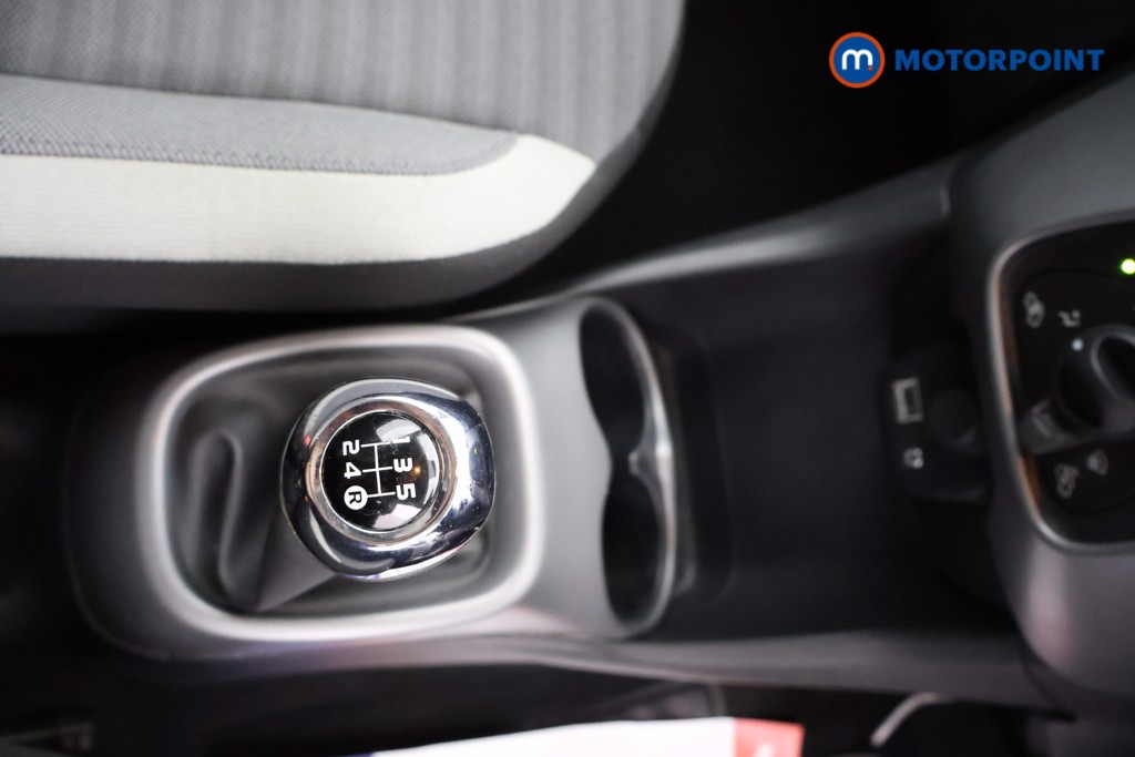 Toyota Aygo X-Play Manual Petrol Hatchback - Stock Number (1558906) - 6th supplementary image