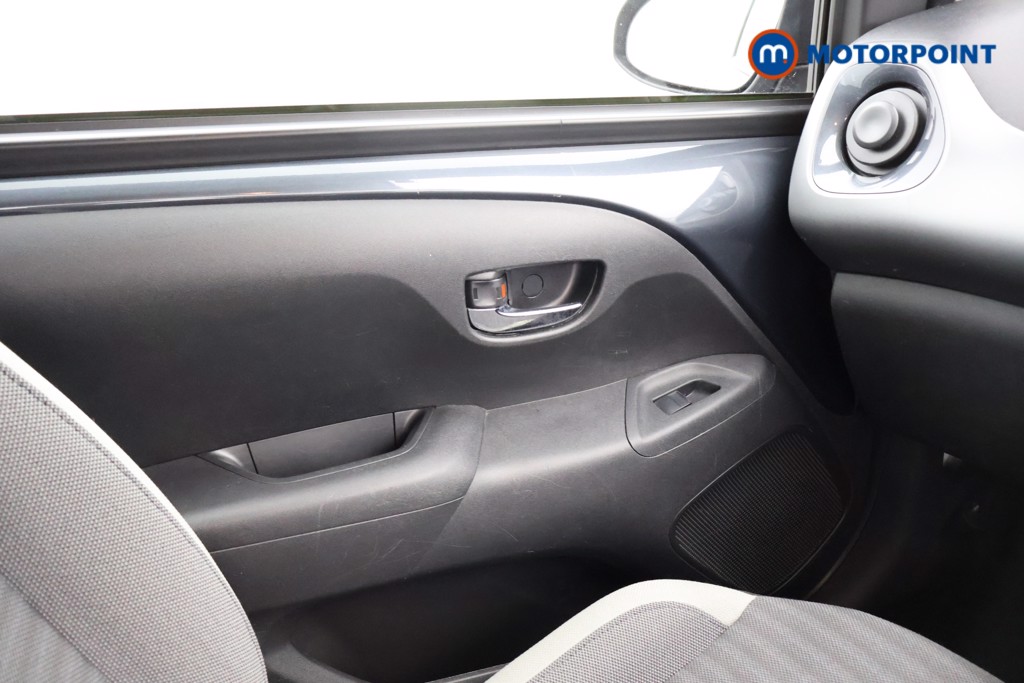 Toyota Aygo X-Play Manual Petrol Hatchback - Stock Number (1558906) - 8th supplementary image