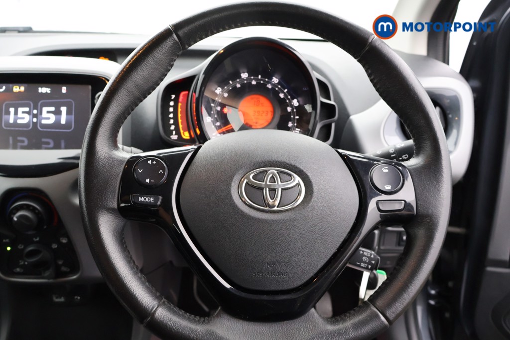 Toyota Aygo X-Play Manual Petrol Hatchback - Stock Number (1558906) - 1st supplementary image