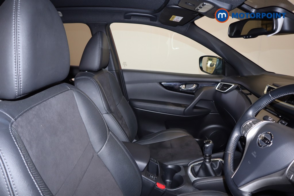 Nissan Qashqai N-Vision Manual Diesel SUV - Stock Number (1559824) - 14th supplementary image