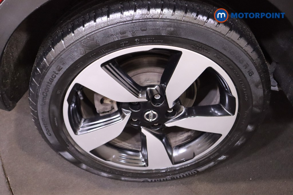 Nissan Qashqai N-Vision Manual Diesel SUV - Stock Number (1559824) - 17th supplementary image