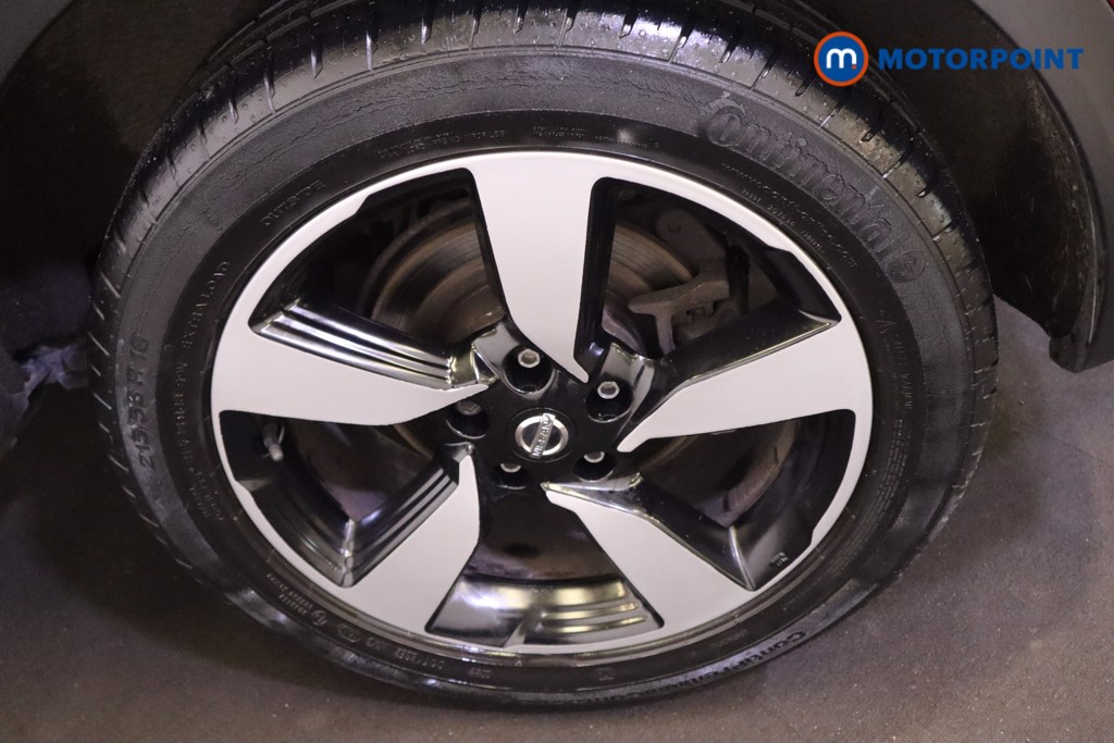 Nissan Qashqai N-Vision Manual Diesel SUV - Stock Number (1559824) - 18th supplementary image