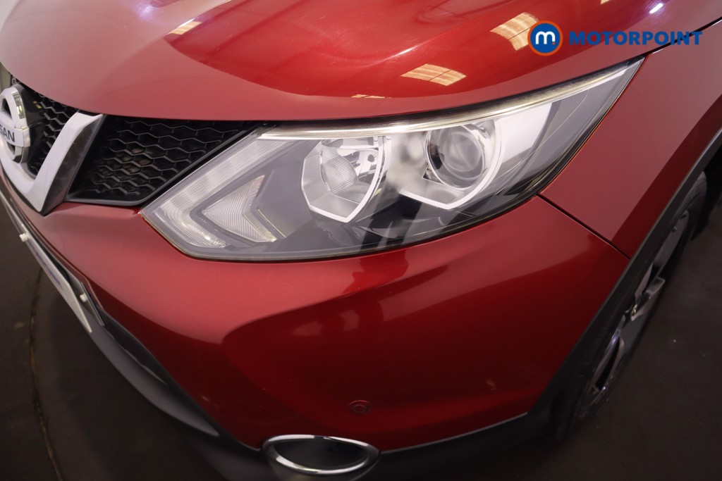 Nissan Qashqai N-Vision Manual Diesel SUV - Stock Number (1559824) - 22nd supplementary image